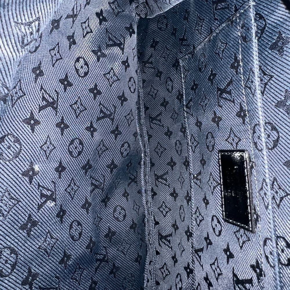 Louis Vuitton Altair Clutch Quilted Monogram Leather in Noire - Picture 9 of 15
